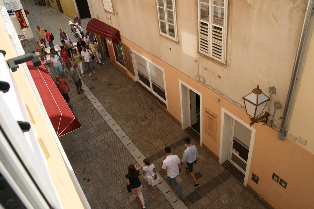 Apartment And Room Marija Krk Town Exterior foto